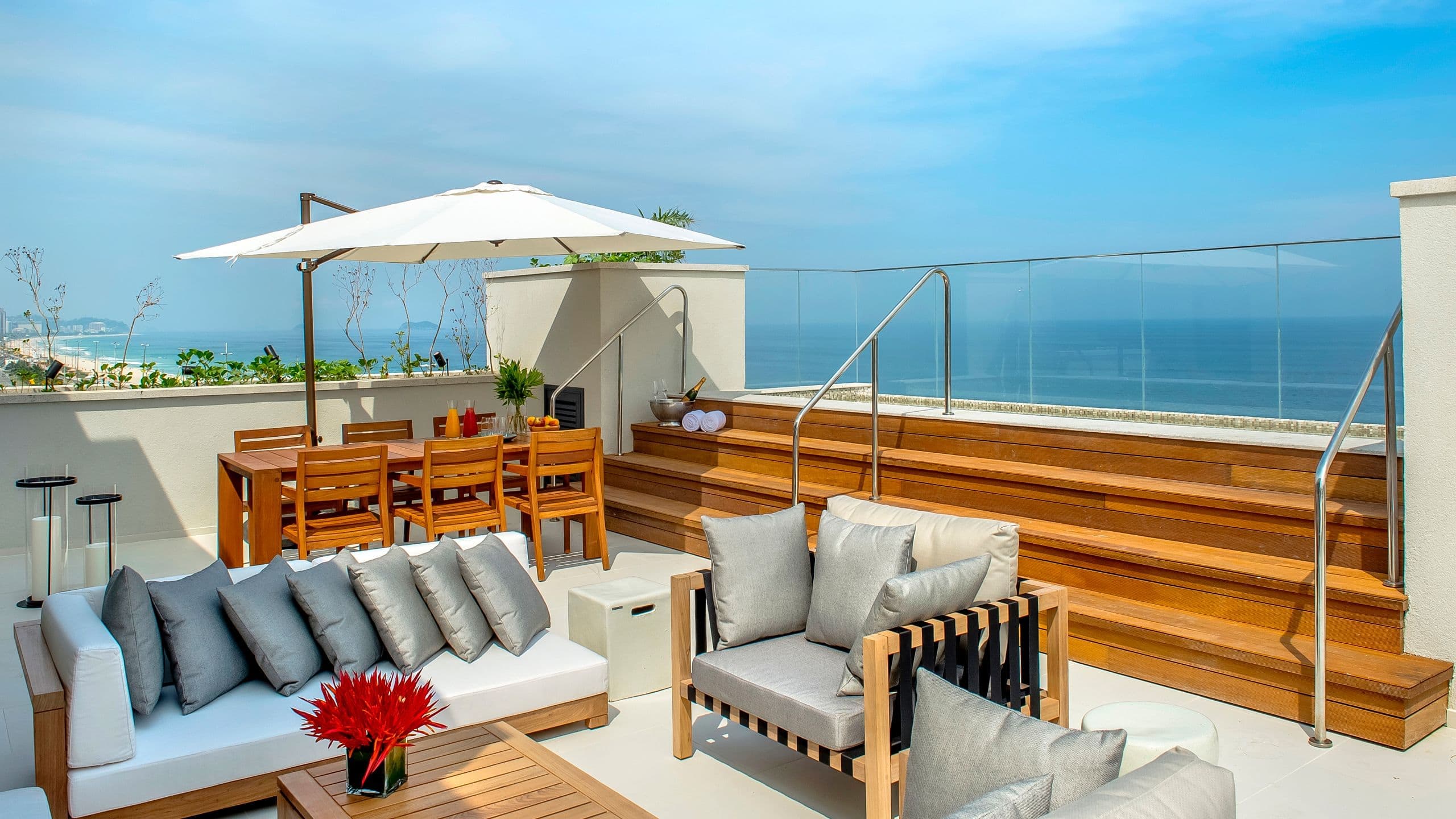 1 King Bed Oceanfront