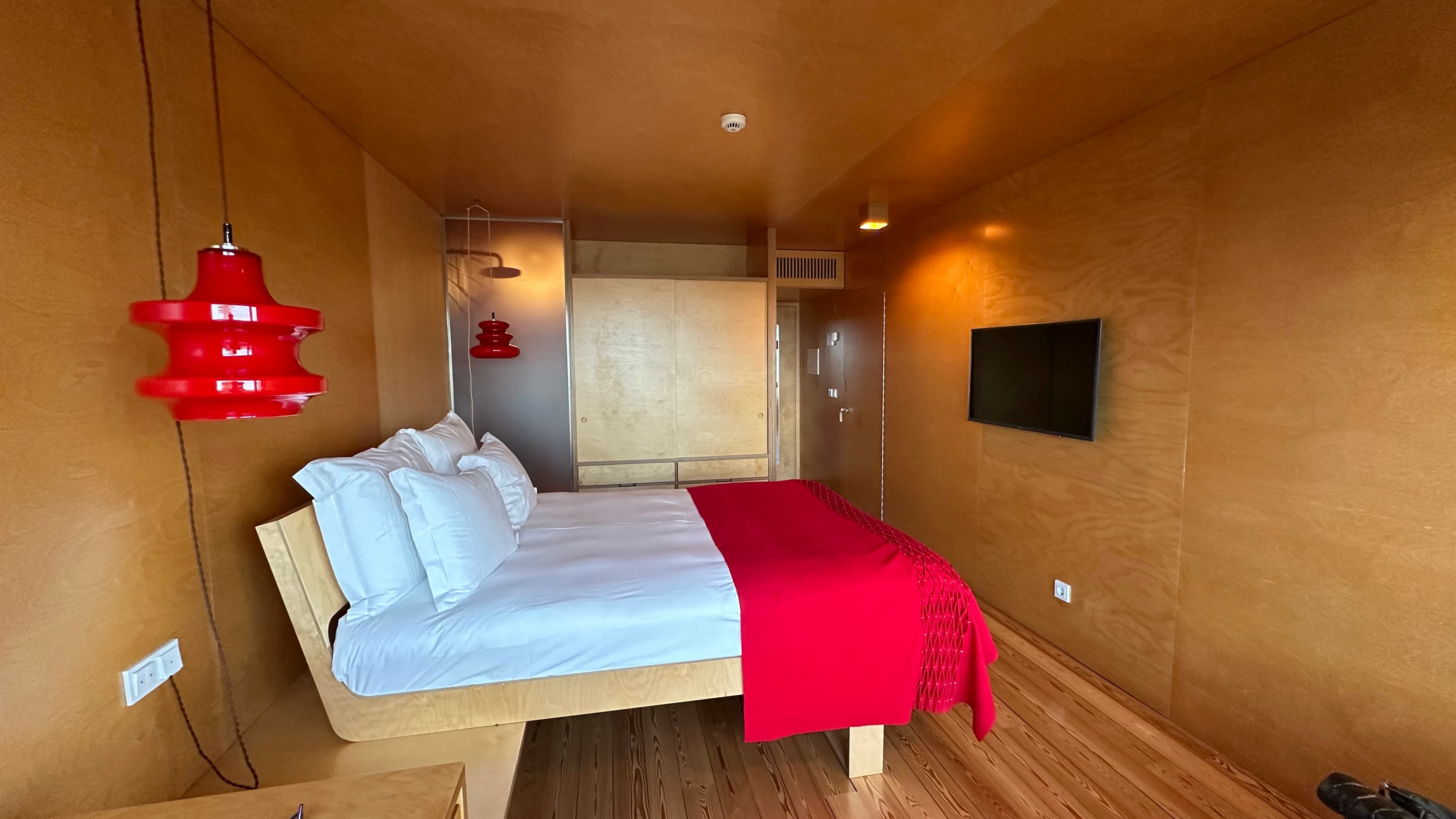 Double Room with Balcony and Mountain View