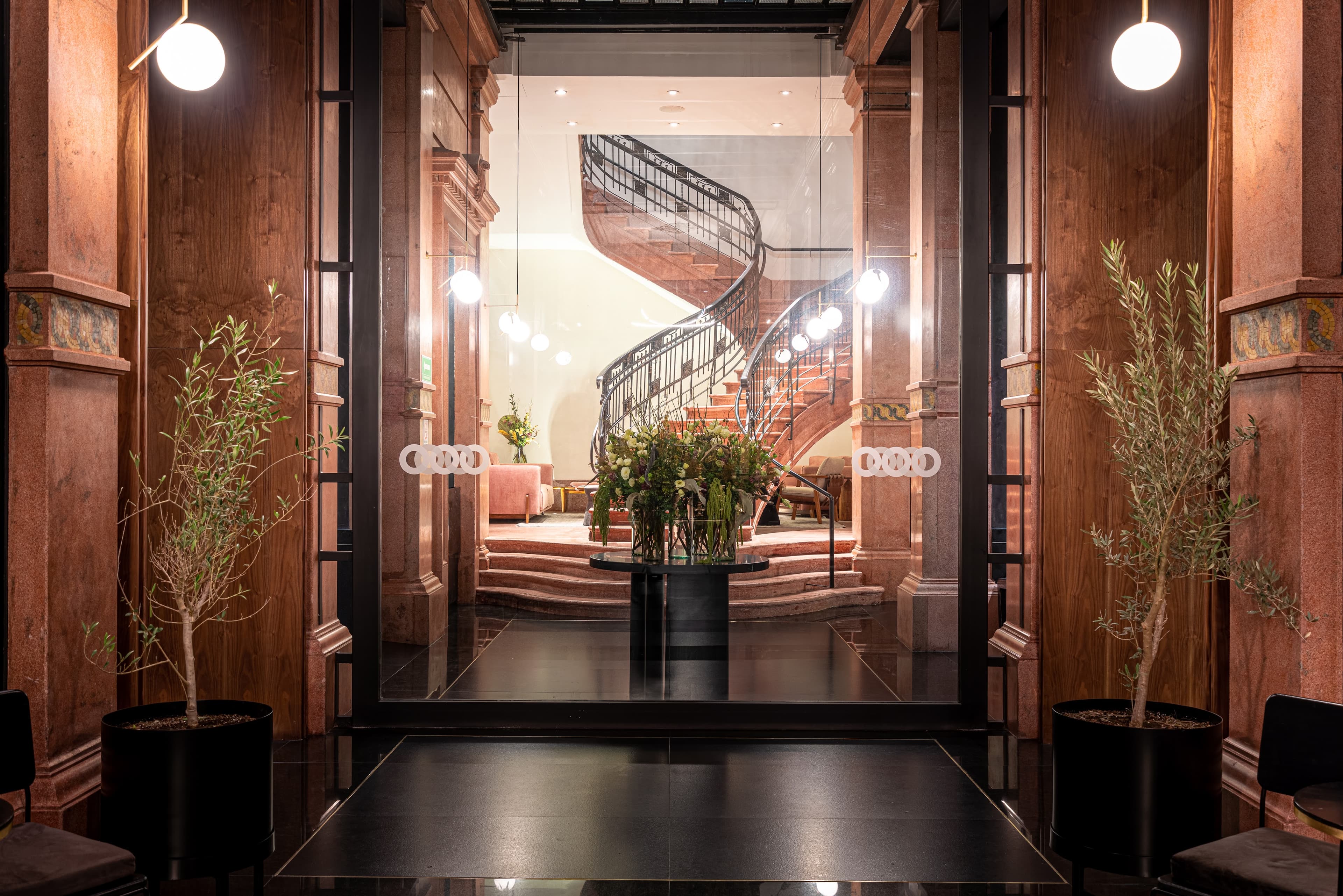 Umbral, Curio Collection By Hilton