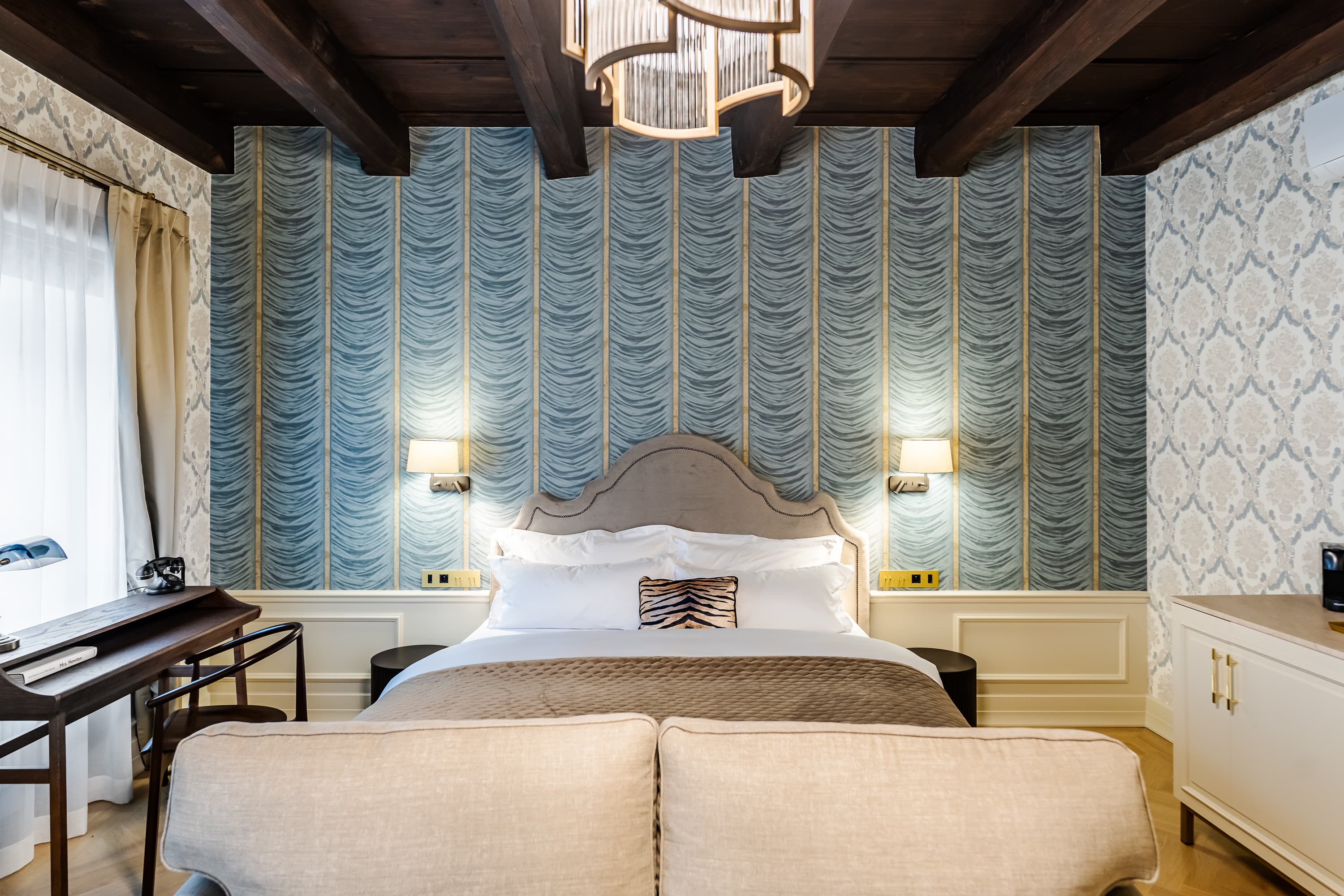 Suite Room