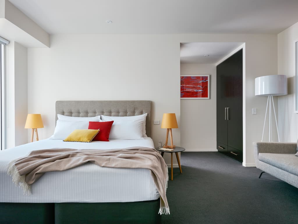 Deluxe Studio Suite Twin