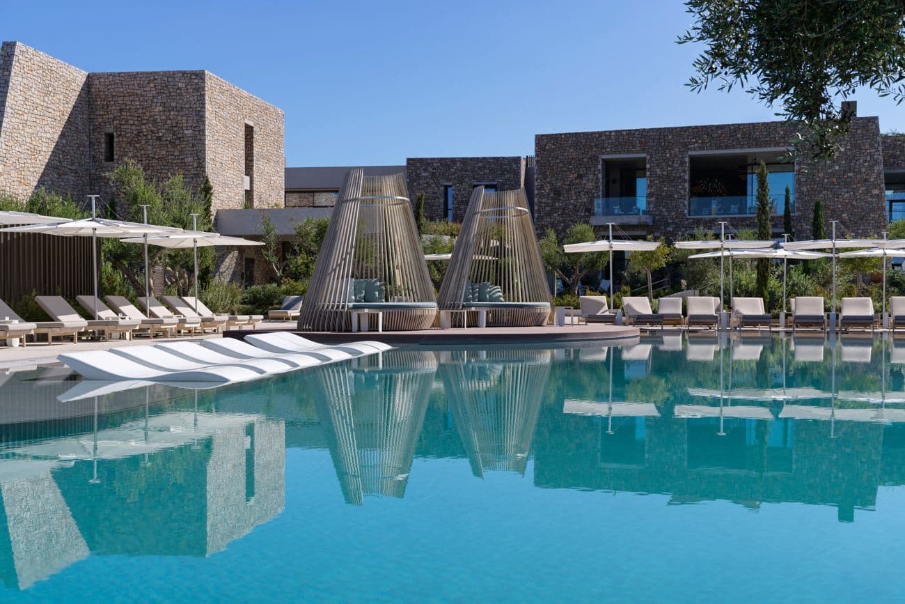 W Costa Navarino