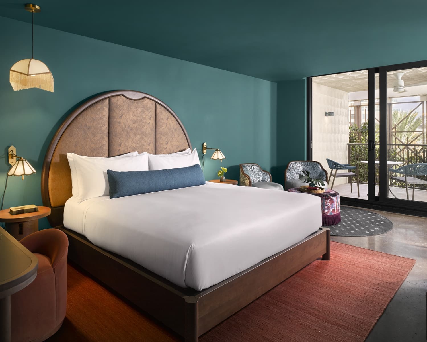 Grand Luxe Corner Suite
