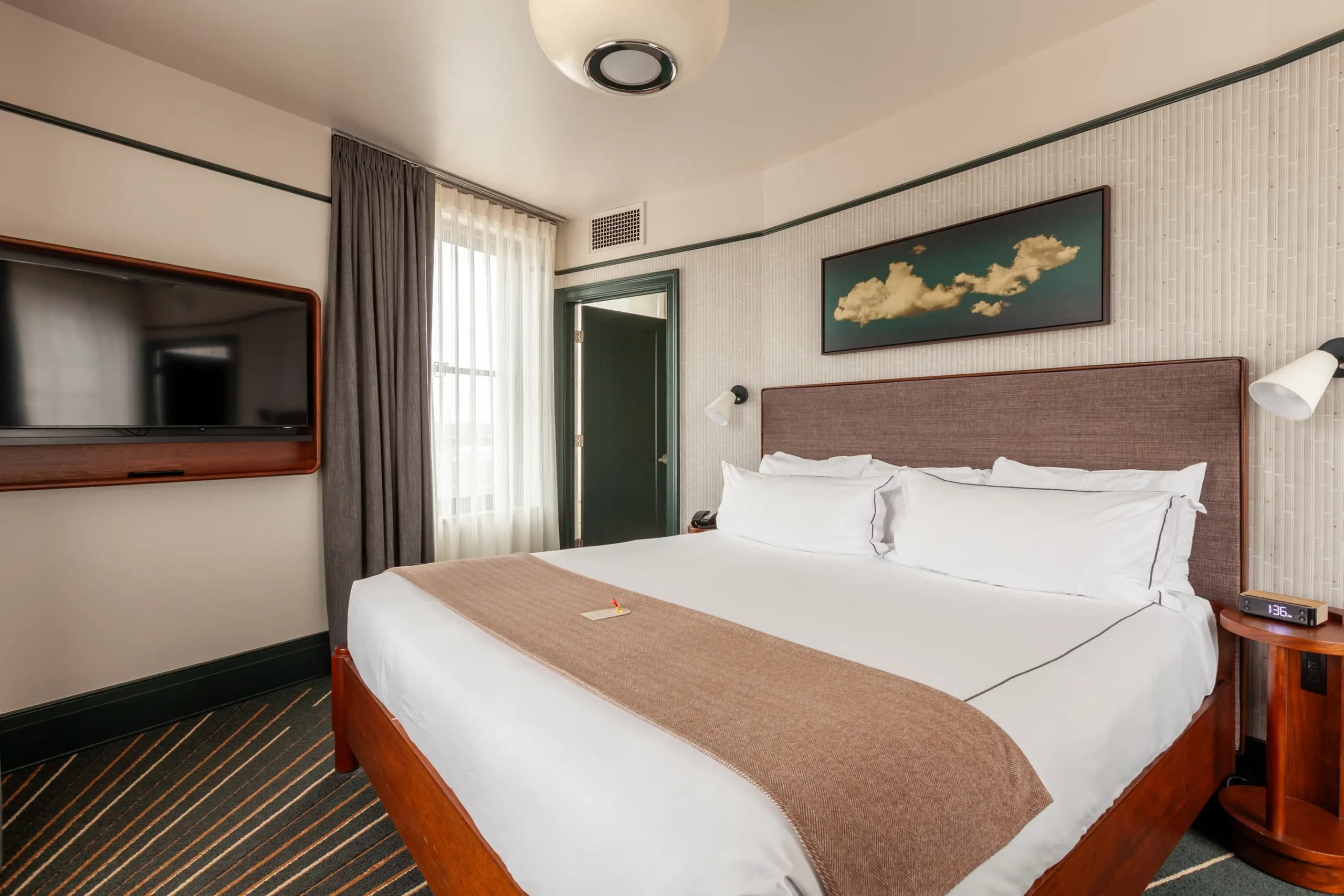 Apex King Suite