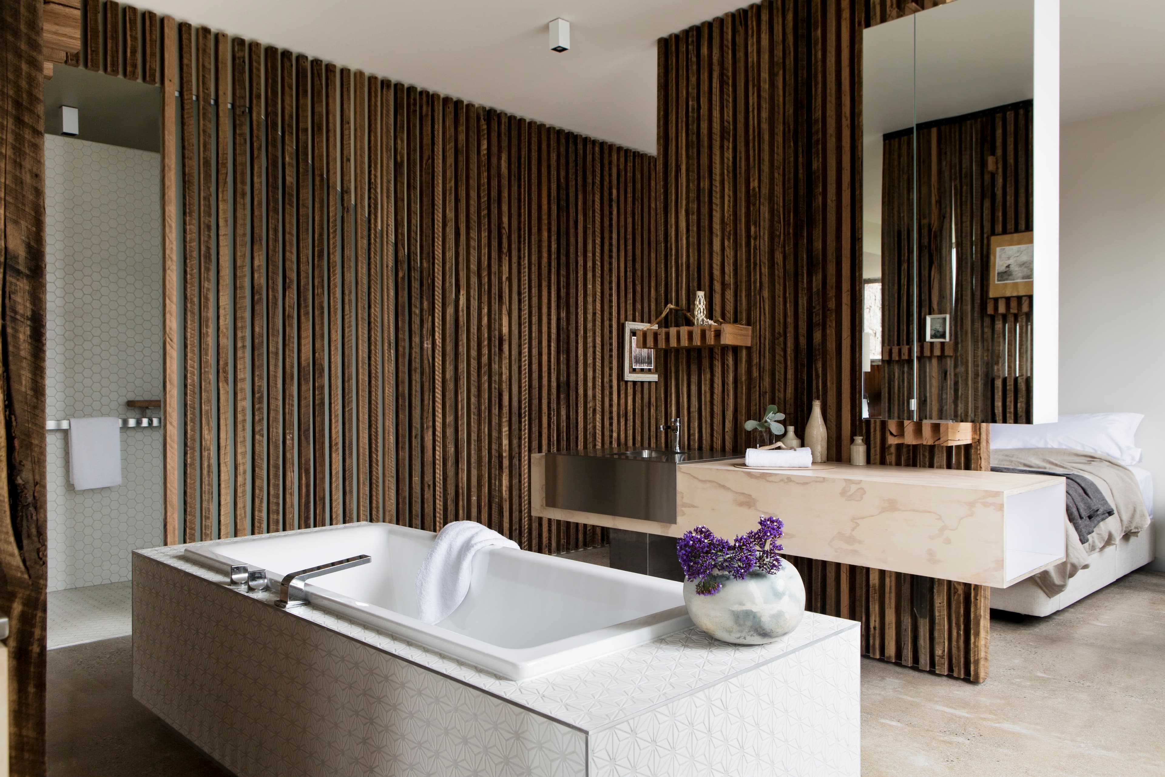 Suite Six