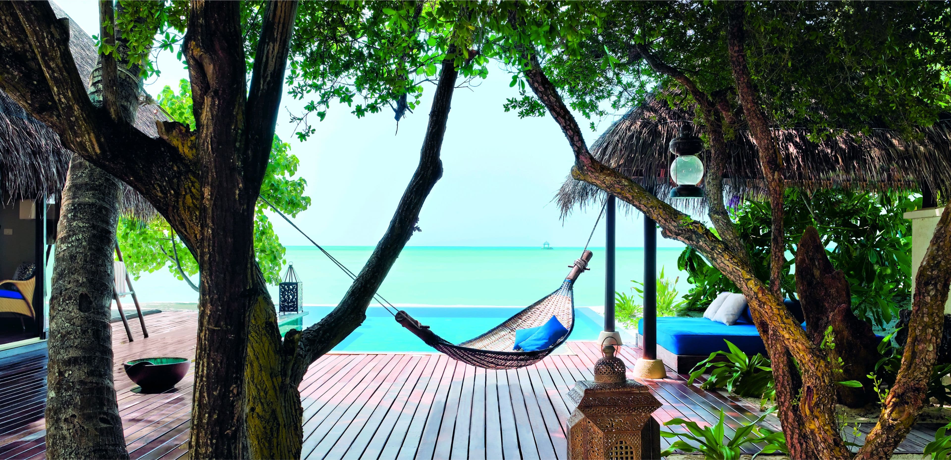One Bedroom Sunset Beachfront Suite with Pool