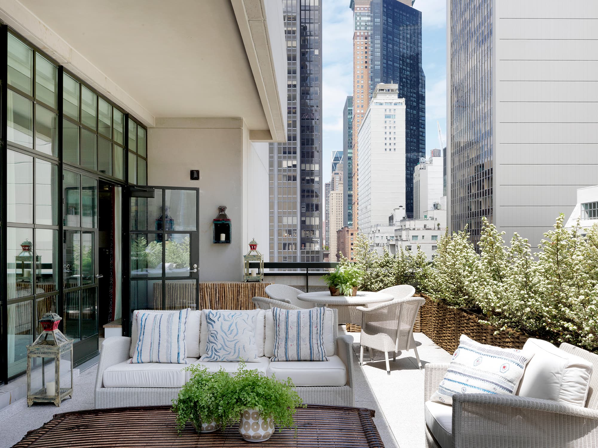 Corner Terrace Suite