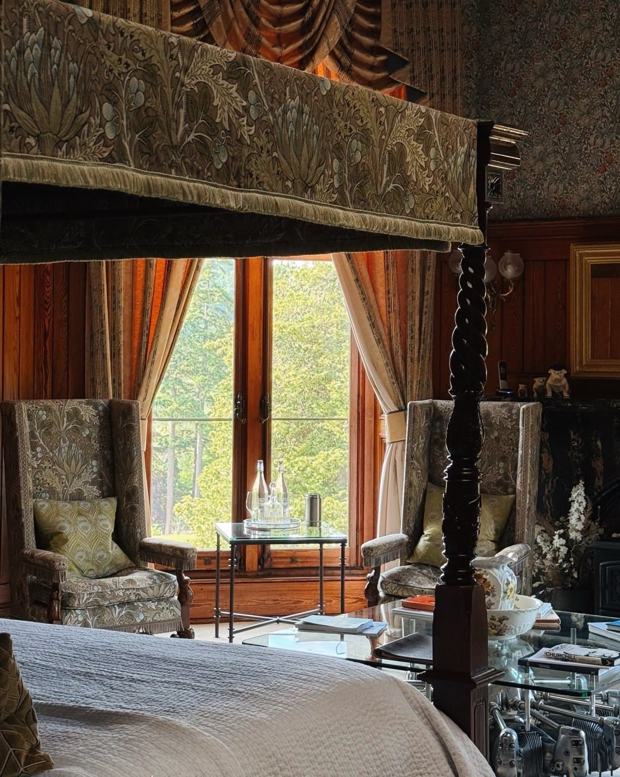 Bryntirion Inn Room