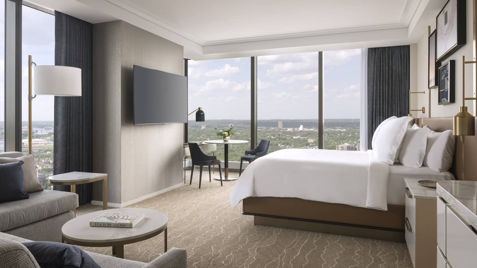 Deluxe River-View Room