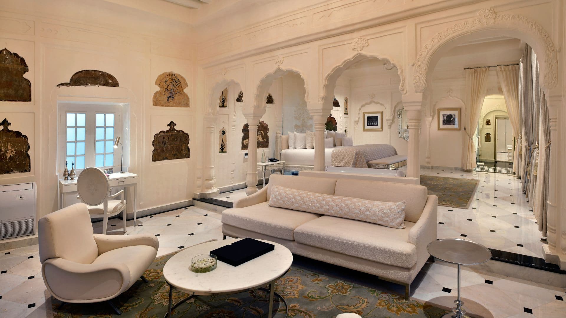 Luxury Suite