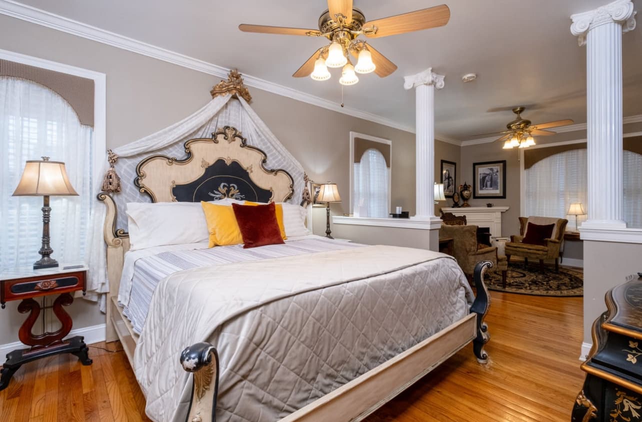 The Majestic Spa Suite