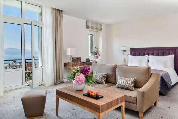Business Classic City Room