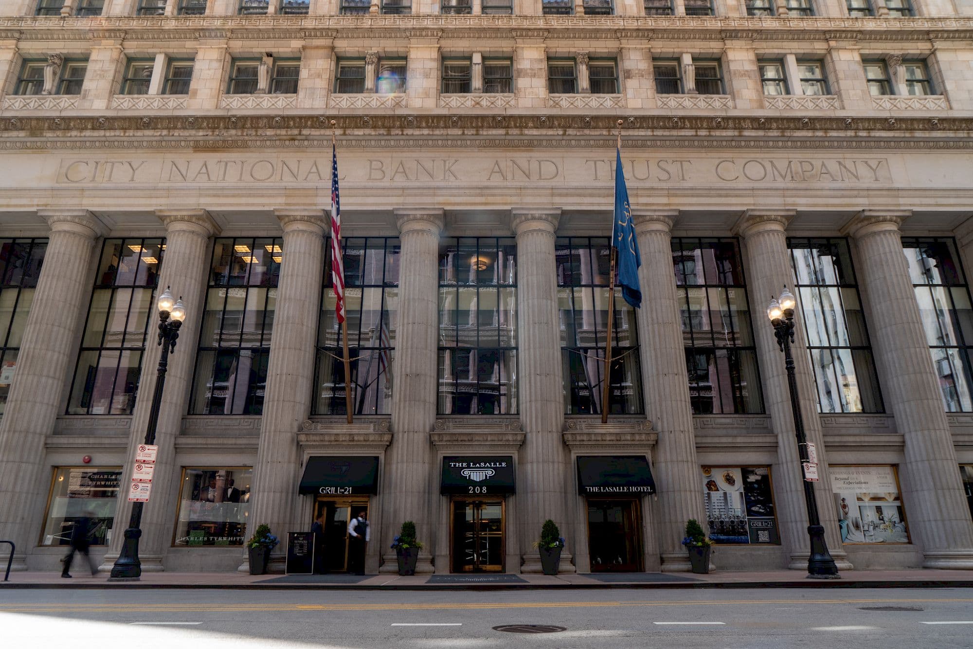 The LaSalle Chicago, Autograph Collection