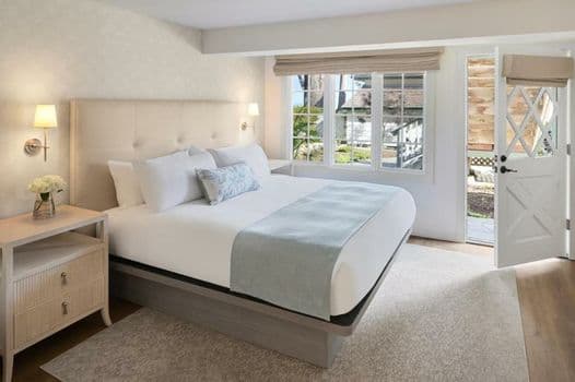 Balcony Room