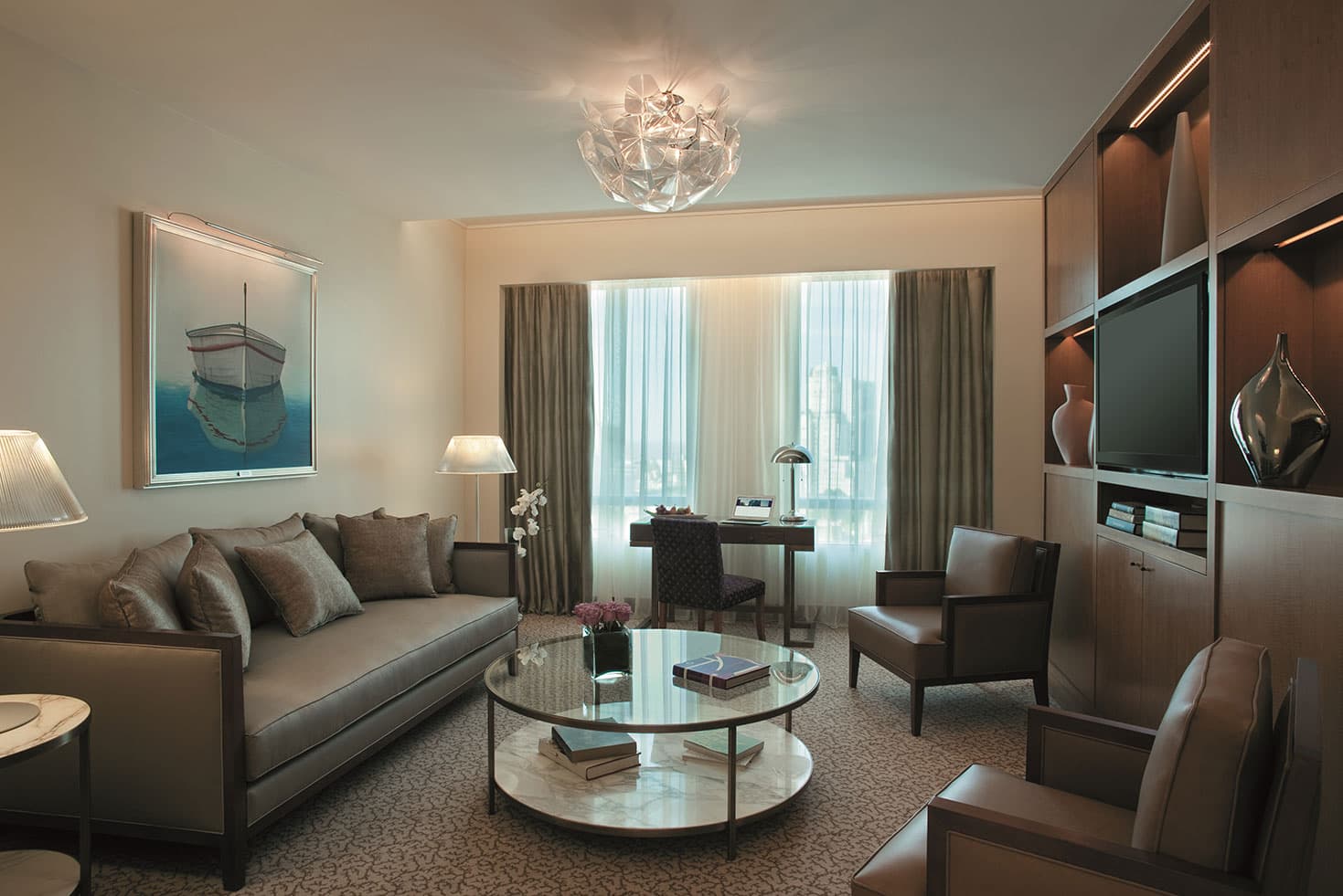 Art Executive Suite