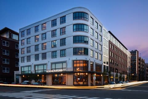 AC Hotel by Marriott Portland Downtown/Waterfront