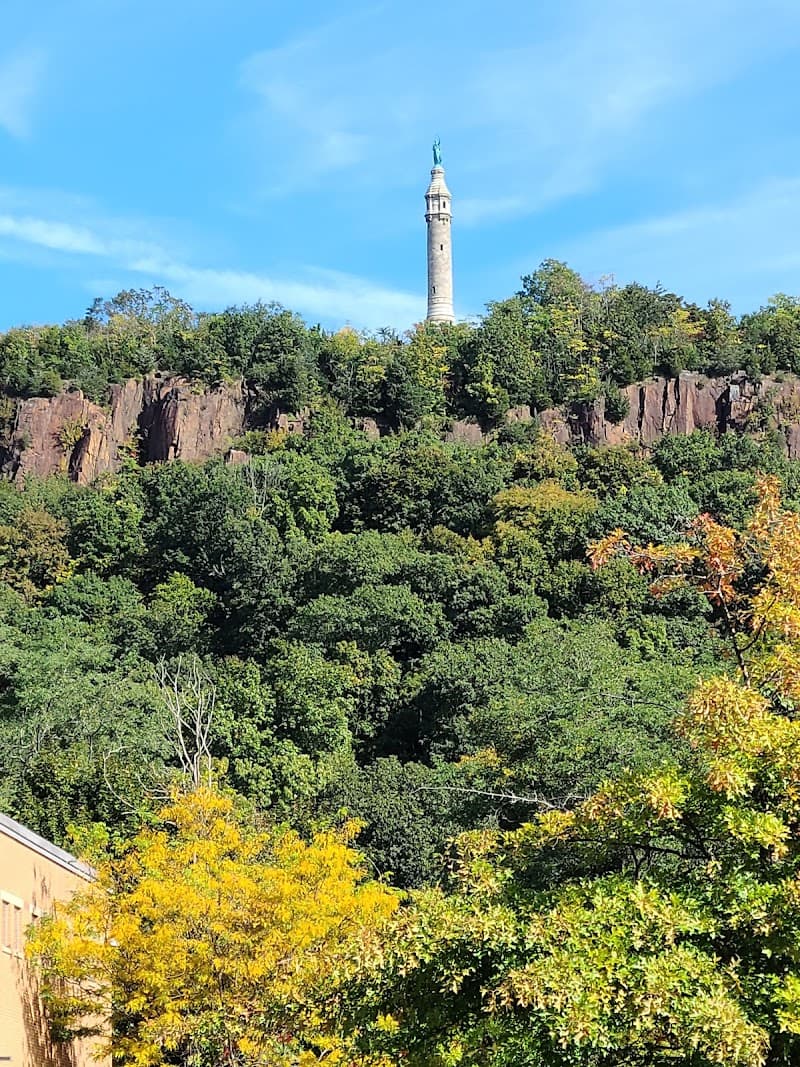Afternoon Free Explore – East Rock Neighborhood
