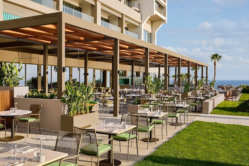 Akra Hotel
