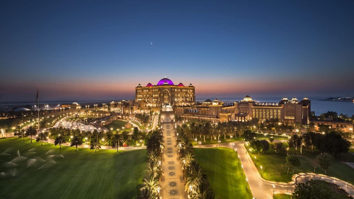 Al Dhafra Restaurant - Emirates Palace