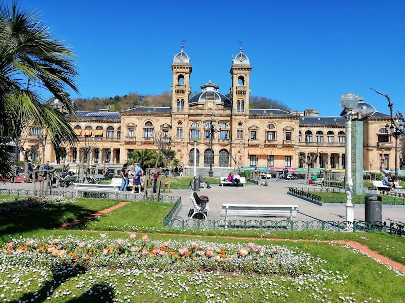 Alderdi Eder Gardens