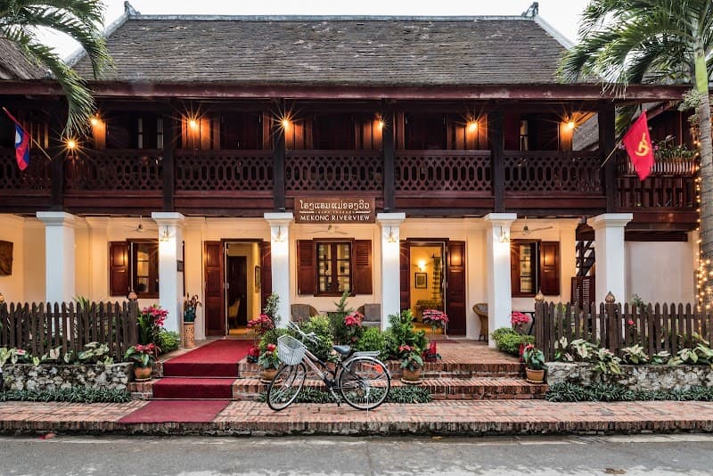 Alms-Giving Observation & Mekong Riverside Walk