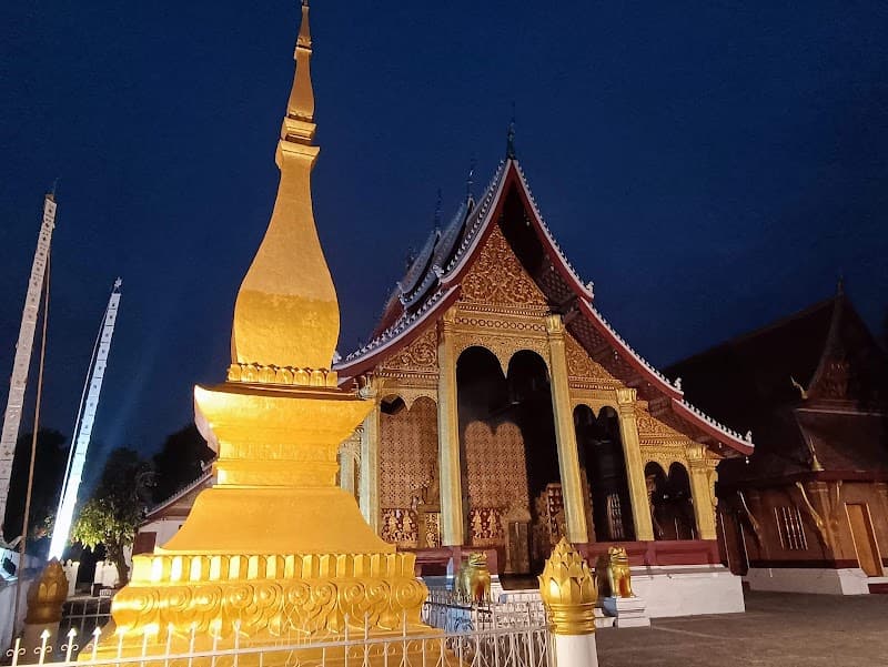 Alms‑Giving Observation (Tak Bat)