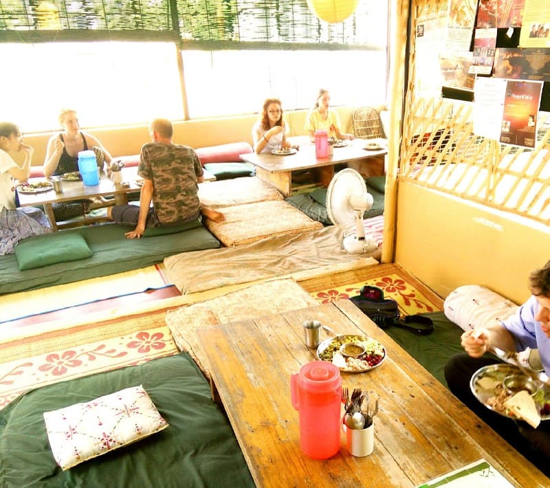 Anu’s Bamboo Hut (Anu’s Cafe)