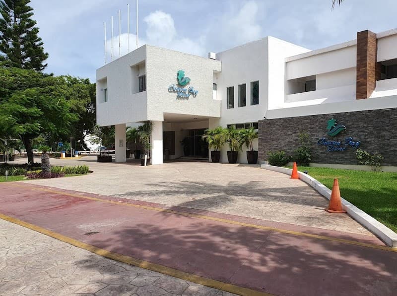 Aquaworld Cancun Scuba Intro (Discover Scuba Diving)