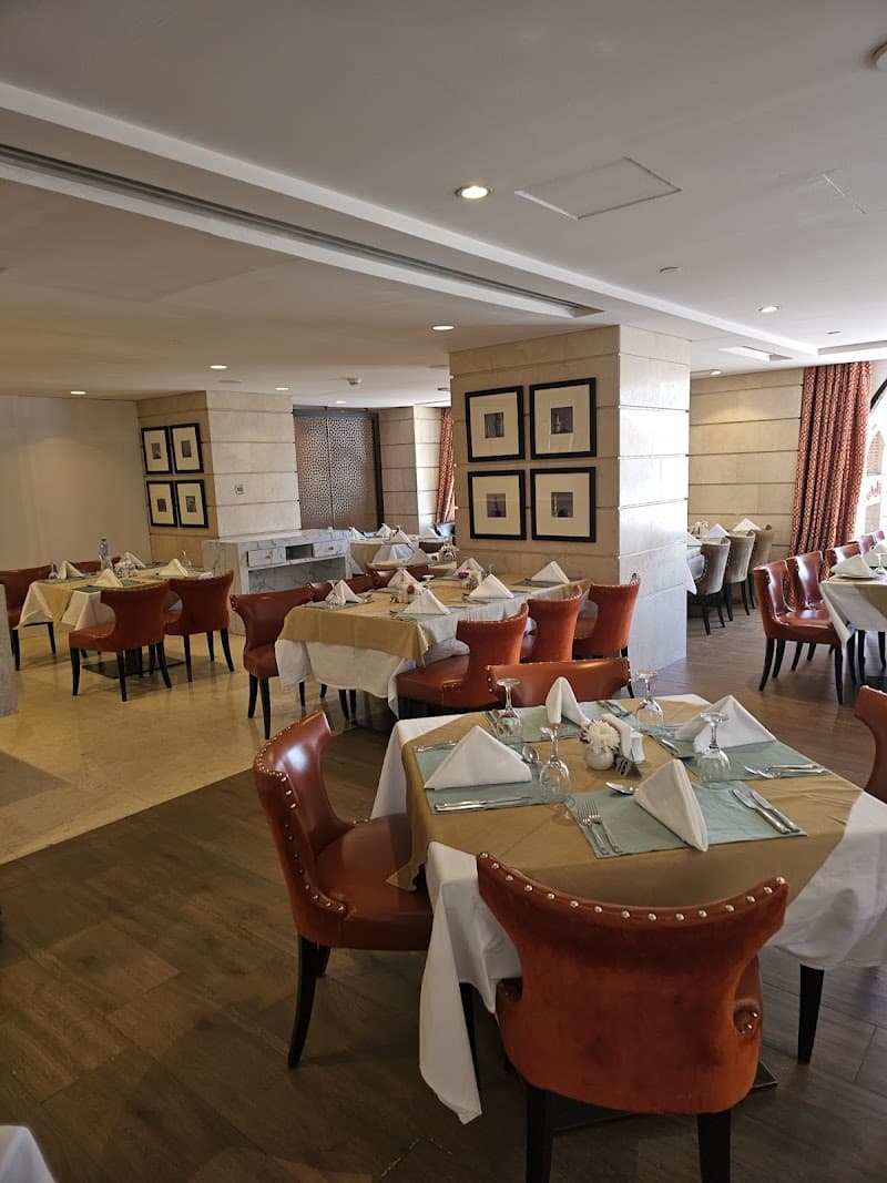 Arabesque Restaurant (Shaza Al Madina)