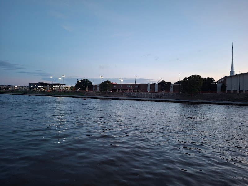 7 Wild Days in Wichita: Gardens, Rivers & Quiet Streets