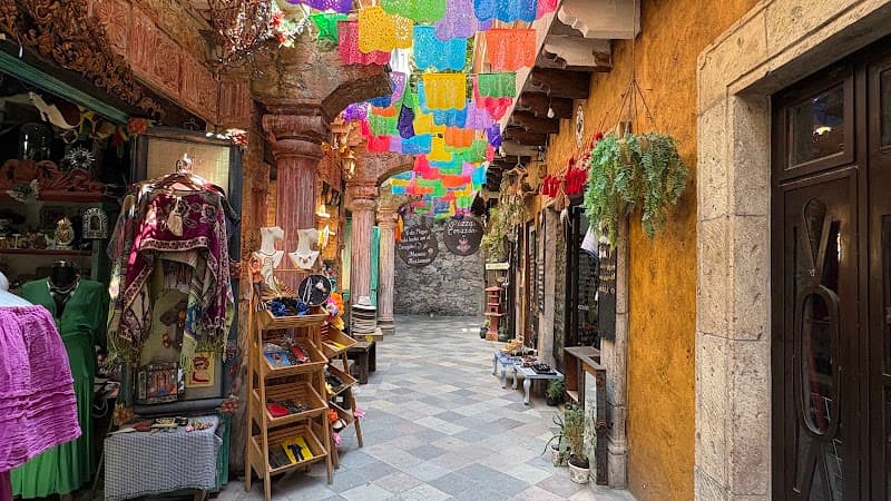 Artisan Market (Mercado de Artesanías)