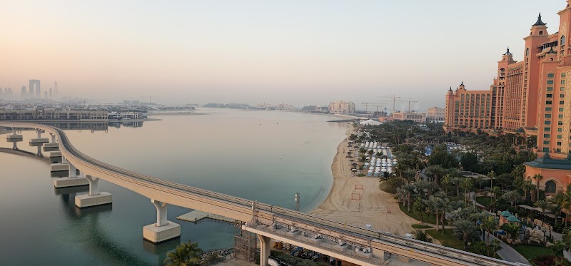 Atlantis, The Palm (The Avenues & Photo Stop)