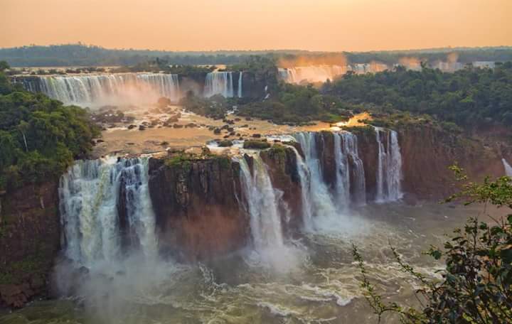 Avenida das Cataratas Free-Explore