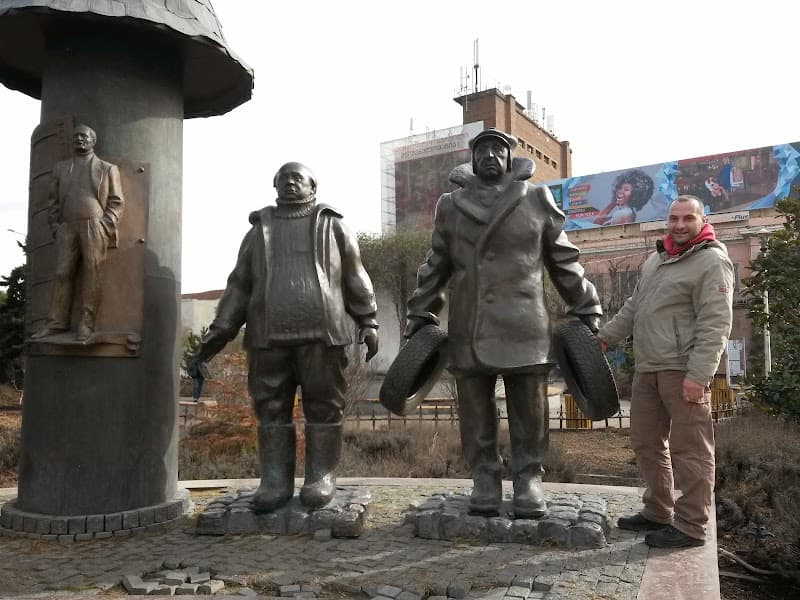 Avlabari neighborhood stroll