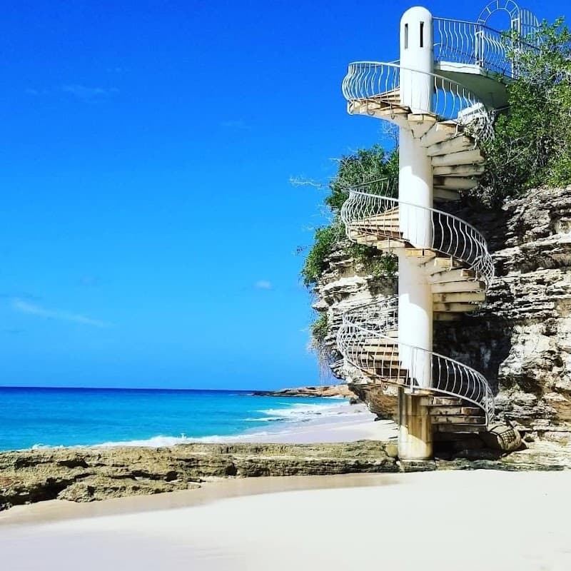 Glamorous Sint Maarten Solo Celebration Escape