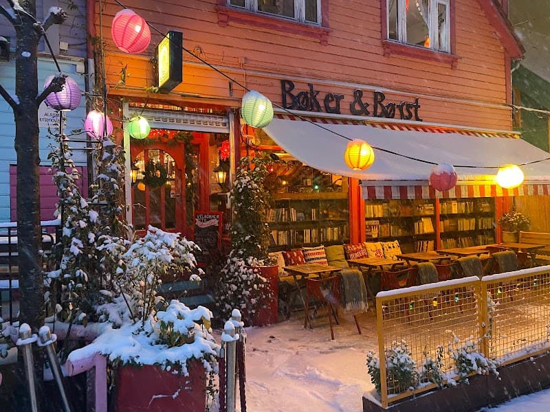 Bøker og Børst