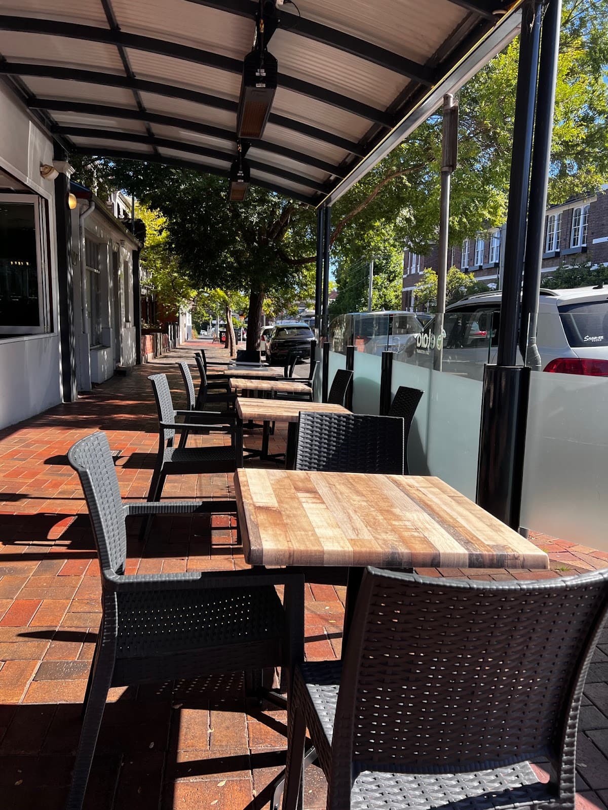 Bambooz Greek Restaurant