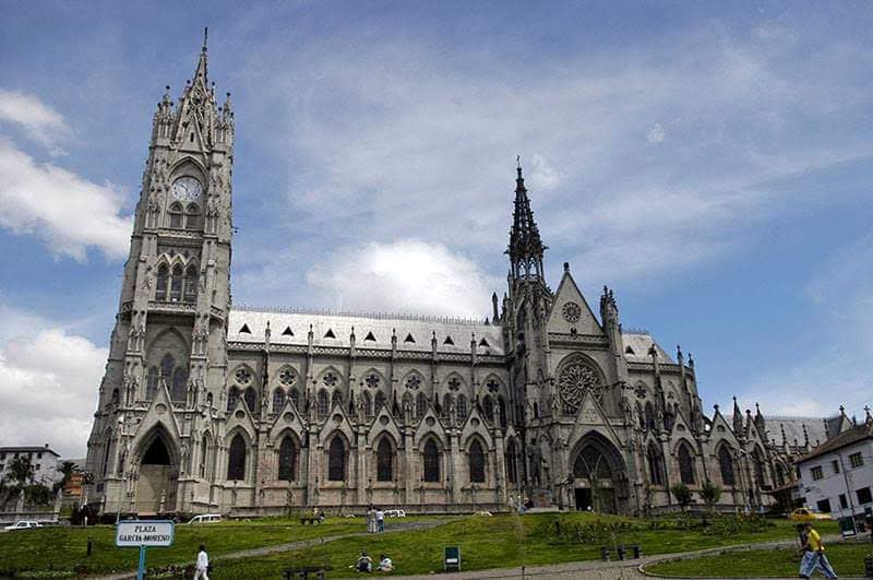 Basílica del Voto Nacional Tower Climb