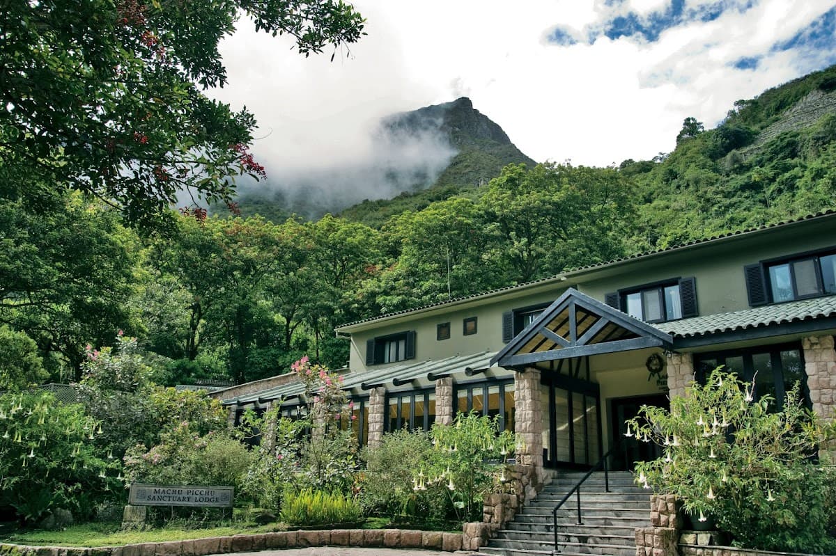 Belmond Hiram Bingham Train Dining