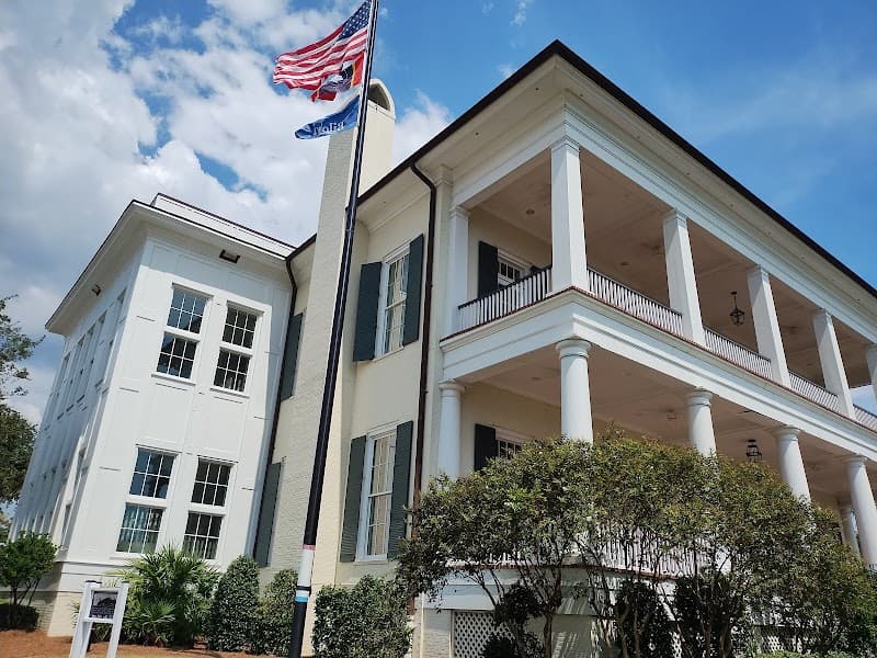 Biloxi Visitors Center & Beachfront Promenade