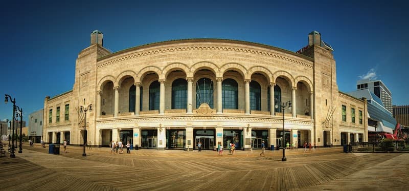 Boardwalk Hall Concessions / Nearby Casual Spot