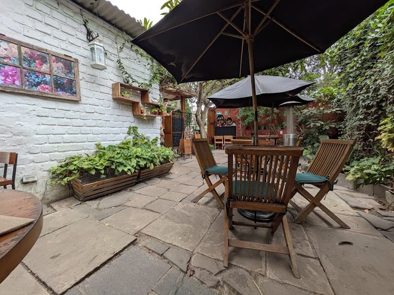 La Bodega Verde (Garden Café)