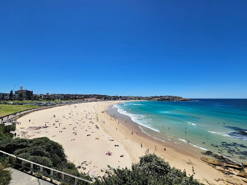 Bondi Beach Free Explore