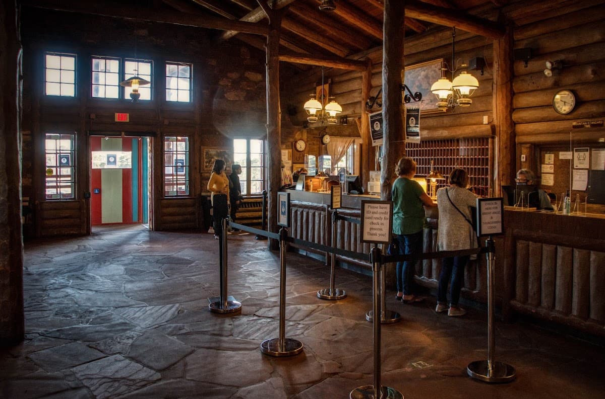 Bright Angel Lodge And Cabins