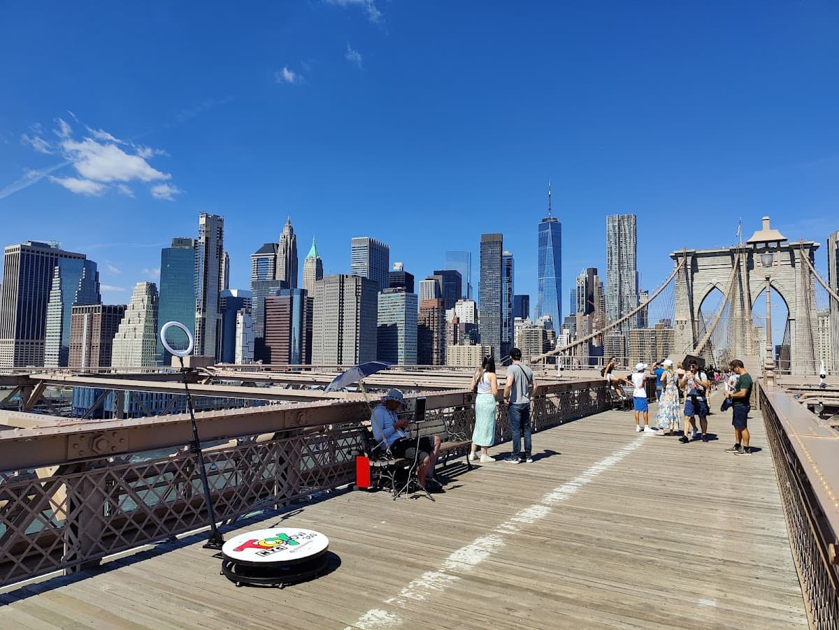 Brooklyn Bridge Walk to Dumbo
