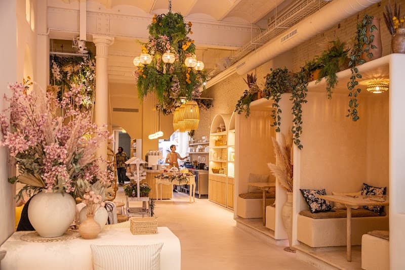 Luxury Family Weekend in Barcelona: Gaudí, Beach & Tapas