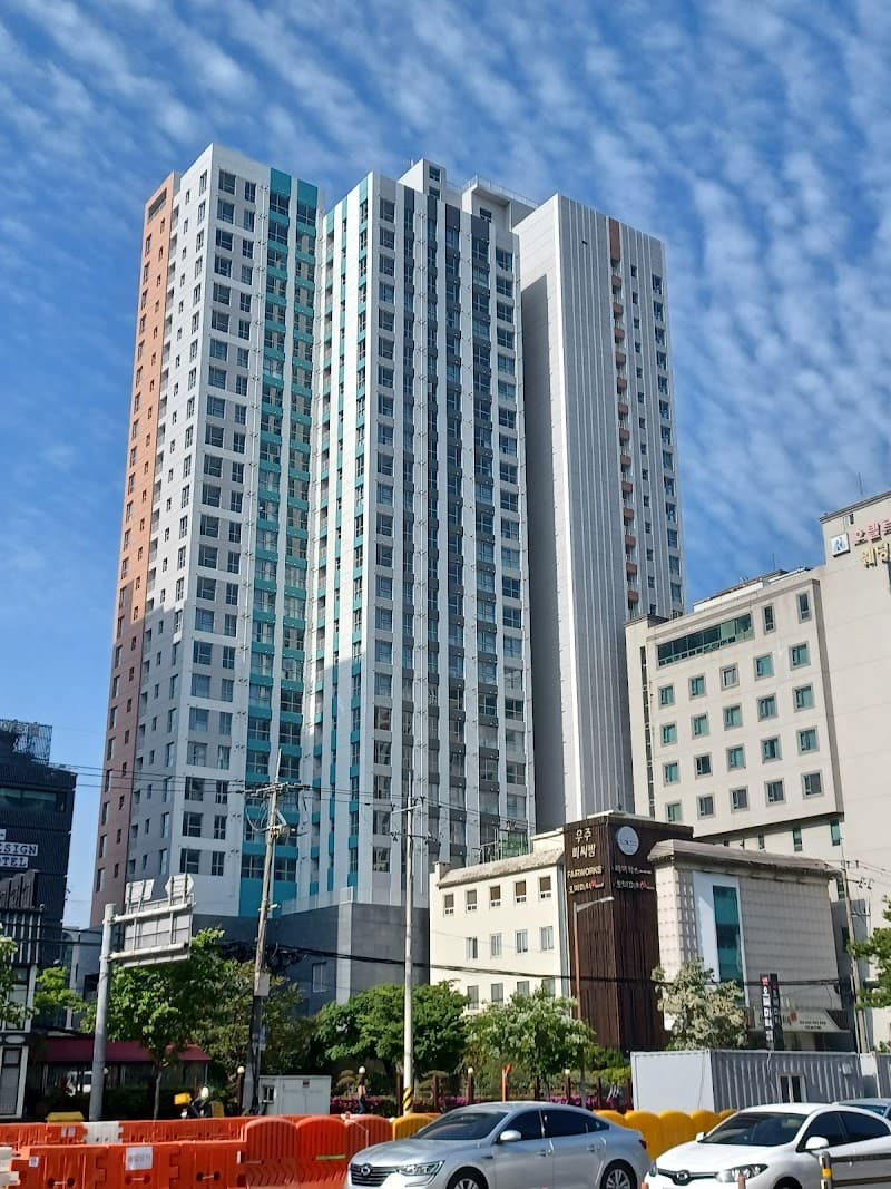 Busan Hotel (Luxury Beachfront)