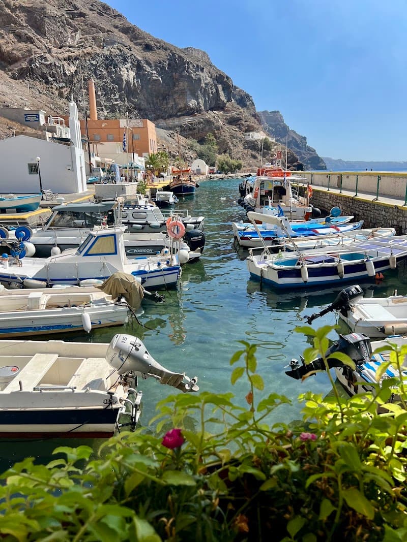 Cable Car to Fira Old Port