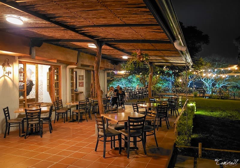 Seven Days of Volcano Trails, Surf, and Salvadoran Flavor