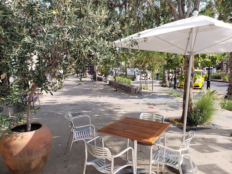 Café doña Nena (or similar local café near Plaza Mijares)